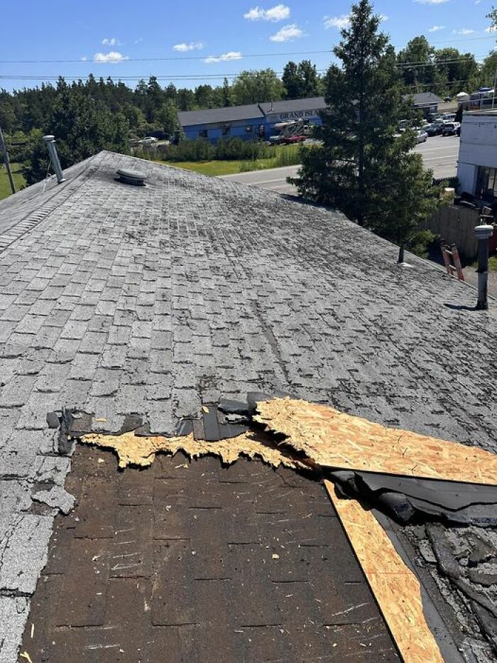 30 Times People Spotted Something That Confused Them So Much They Had To Share The Pics Online