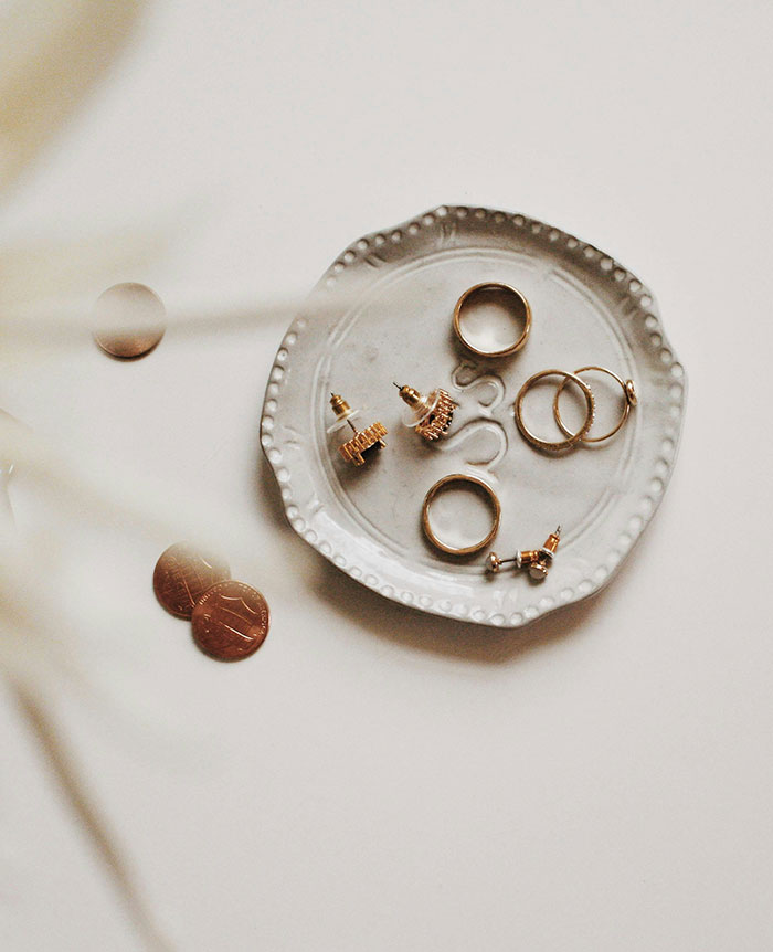 Woman Realizes She&rsquo;s Been &ldquo;Accidentally Poisoning&rdquo; Herself For Months After Removing Earrings