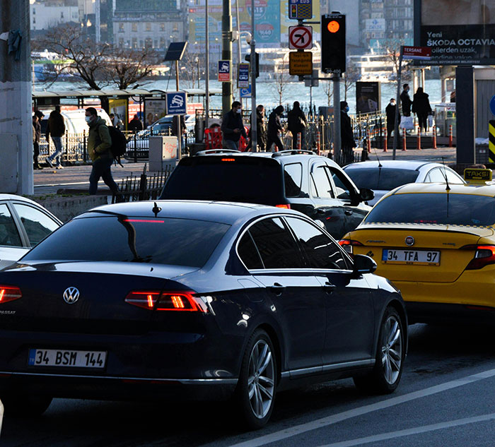 Someone Asked What People Who Make Over $200K A Year Do For A Living, And 30 Answered