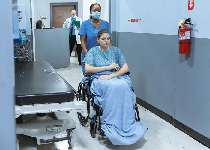 "I Can't. I'm Tired": 30 Professionals With Terrible Mental Health Confess What Job They Have