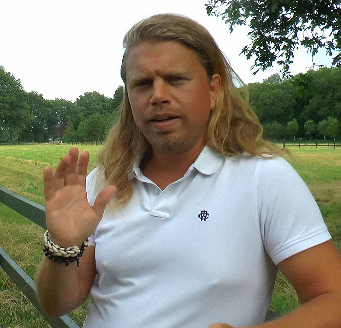 Netflix’s “The Man With 1,000 Kids” Stuns As Viewers Want To Lock Up Jonathan Jacob Meijer Netflix’s “The Man With 1,000 Kids” Stuns As Viewers Want To Lock Up Jonathan Jacob Meijer