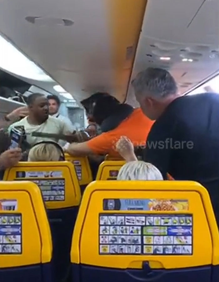 After Woman Refuses To Switch Seats, Mid-Air &ldquo;Mass Brawl&rdquo; Forces Emergency Landing
