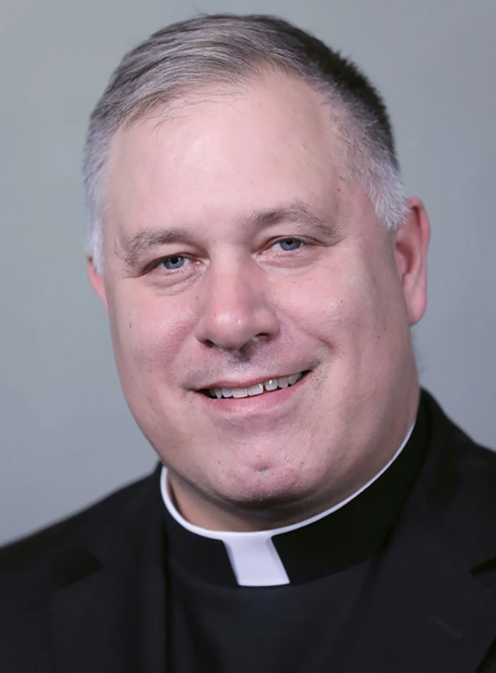 Top Catholic Priest Sues Grindr For Reputational Damage After Forced Resignation Top Catholic Priest Sues Grindr For Reputational Damage After Forced Resignation