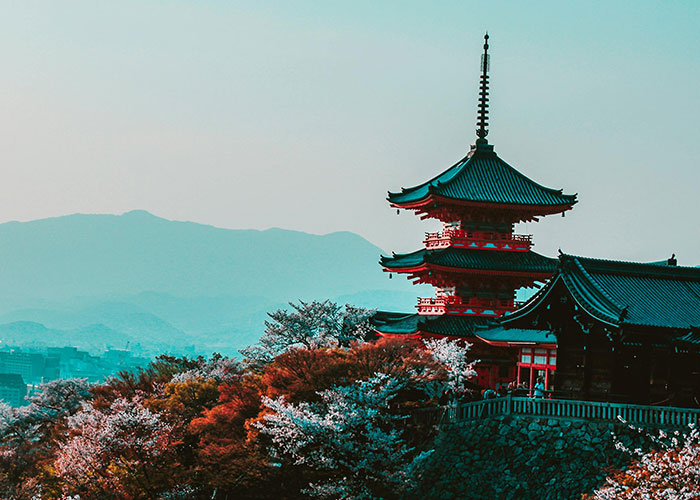 “Bad Human Behavior Everywhere”: 30 Places That Are No Longer Worth Visiting Due To The Crowds