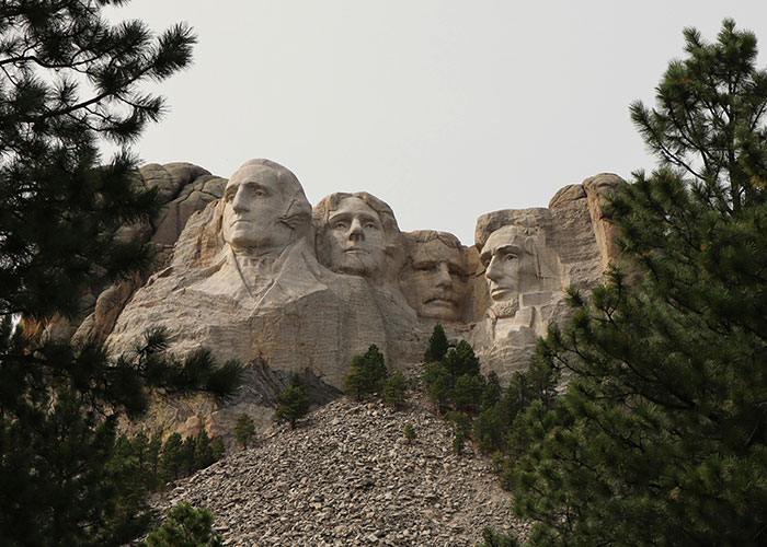 “Bad Human Behavior Everywhere”: 30 Places That Are No Longer Worth Visiting Due To The Crowds