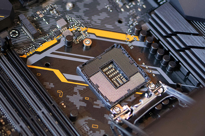 30 Modern-Day Signs Of Wealth That Will Most Likely Become Obsolete