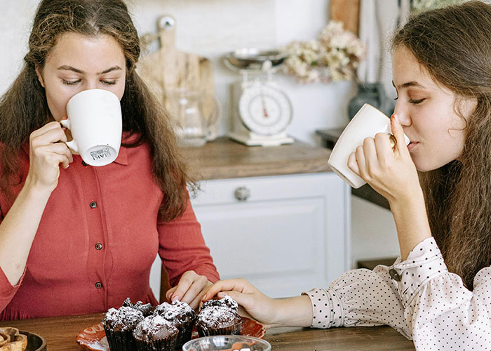 Parent Denies Punishing Their Skinny Twin After She Discovers True Motive Behind Family's Diet Shift Parent Denies Punishing Their Skinny Twin After She Discovers True Motive Behind Family's Diet Shift