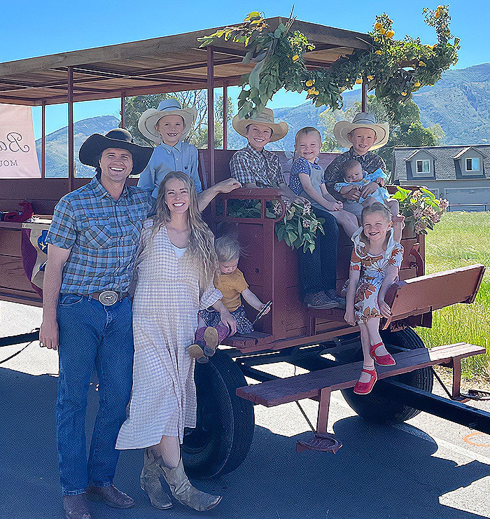 Mormon Trad-Wife Star Sparks Widespread Concern After Clip Resurfaces Following Interview Mormon Trad-Wife Star Sparks Widespread Concern After Clip Resurfaces Following Interview