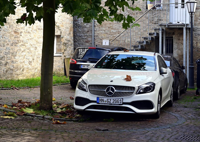 Family Plans Fall Apart Over Neighbor’s Stubbornness, They Don’t See Any Issue Family Plans Fall Apart Over Neighbor’s Stubbornness, They Don’t See Any Issue