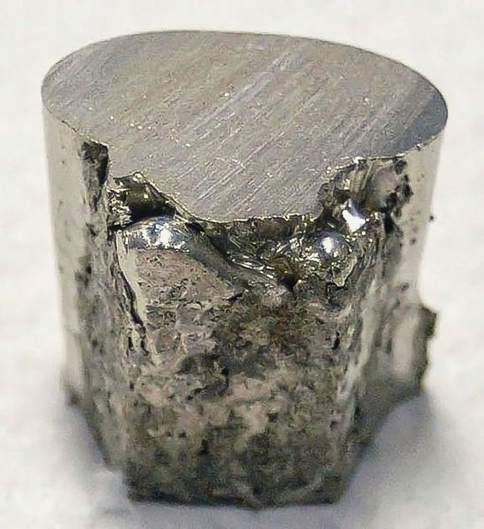 Woman Realizes She&rsquo;s Been &ldquo;Accidentally Poisoning&rdquo; Herself For Months After Removing Earrings