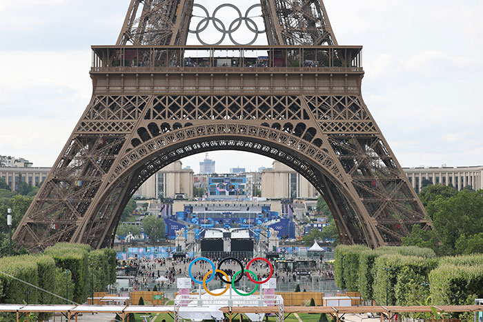 Olympic Village Tinder Fails To Live Up To Hype For U.S. Athlete