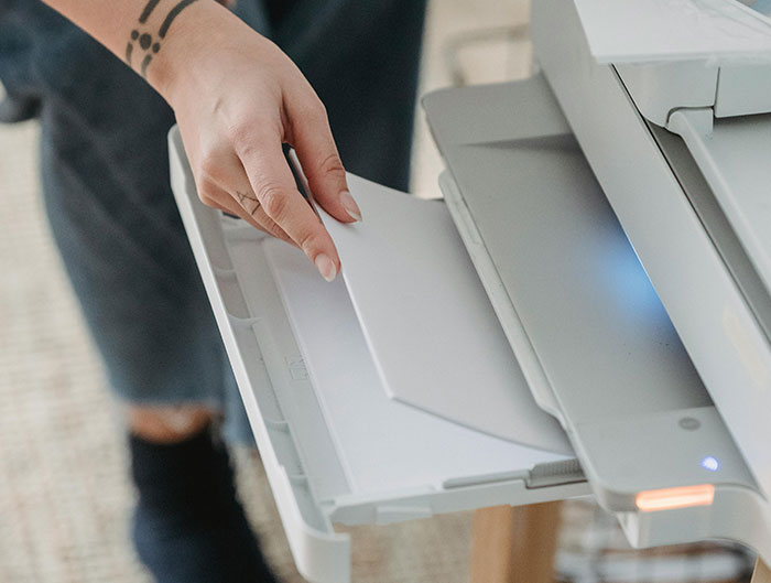 “NO Ads”: 30 Nearly Obsolete Items People Prefer Over Modern Alternatives