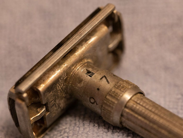 “NO Ads”: 30 Nearly Obsolete Items People Prefer Over Modern Alternatives