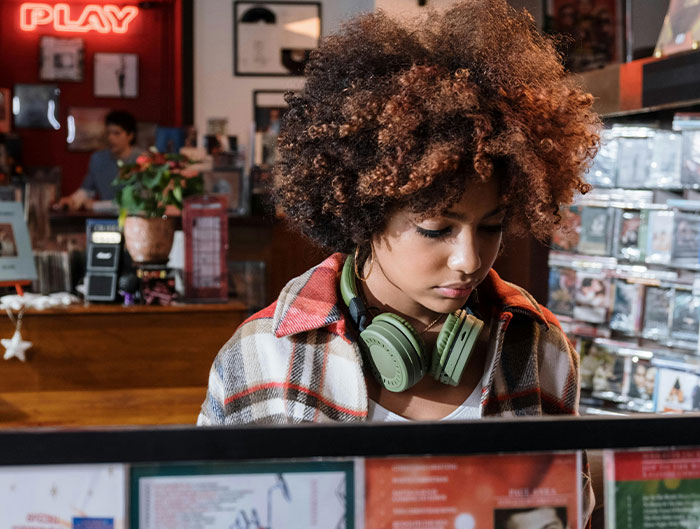 “NO Ads”: 30 Nearly Obsolete Items People Prefer Over Modern Alternatives