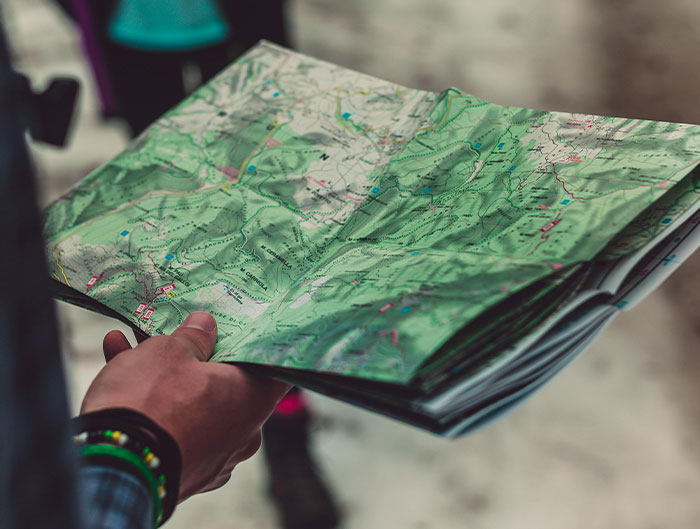 “NO Ads”: 30 Nearly Obsolete Items People Prefer Over Modern Alternatives