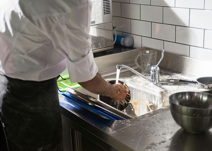 “I Don’t Do Women’s Work”: 30 Reasons People Got Fired On Their First Day On The Job