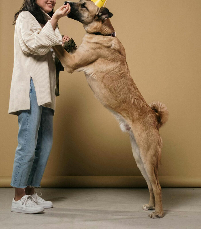 “We Can Hear You”: 30 Things Employees Know That Customers Usually Don’t