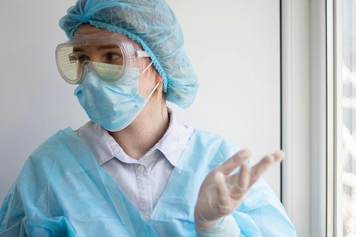 Man Tells Everyone To Leave So 9YO Son Could Dress Up, Gets Called Out By Nurse And Ex-Wife Man Tells Everyone To Leave So 9YO Son Could Dress Up, Gets Called Out By Nurse And Ex-Wife