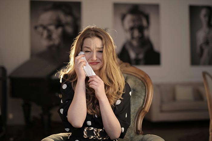 Pregnant Woman 'Spoils' Gender Reveal Party For Guests After Stepmom Throws It Against Her Will Pregnant Woman 'Spoils' Gender Reveal Party For Guests After Stepmom Throws It Against Her Will