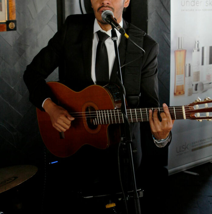 “We Can Hear You”: 30 Things Employees Know That Customers Usually Don’t