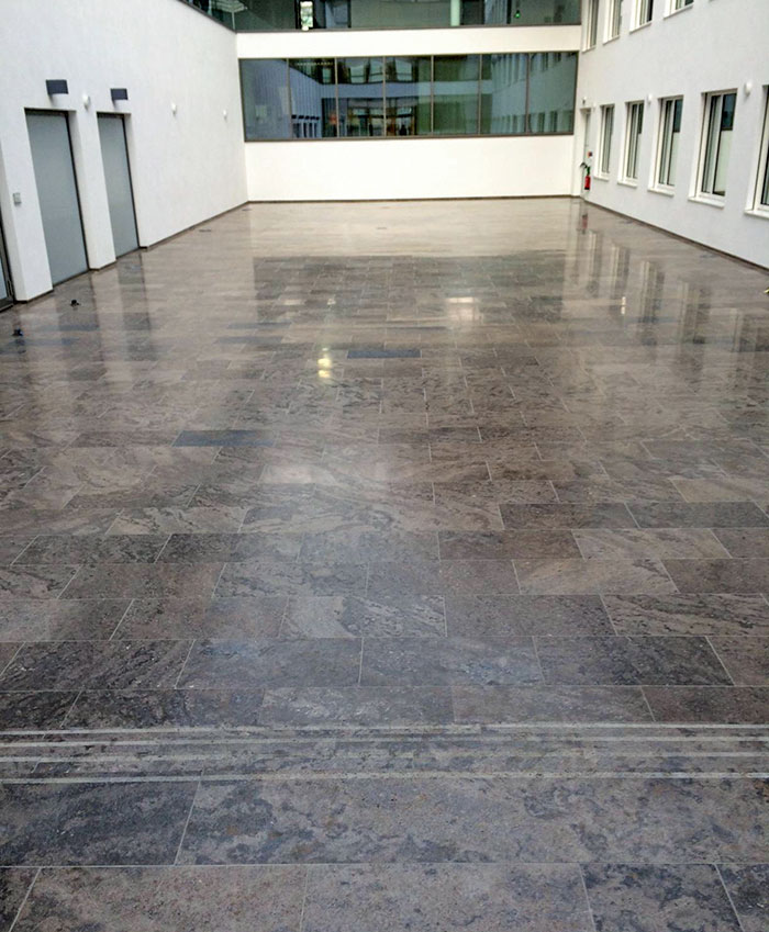 There Are Three Steps Down At The Entrance To This Lobby