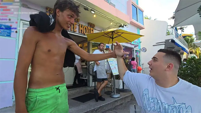 Man Contacts Twitch Streamer After Spotting His Missing Little Brother On Screen