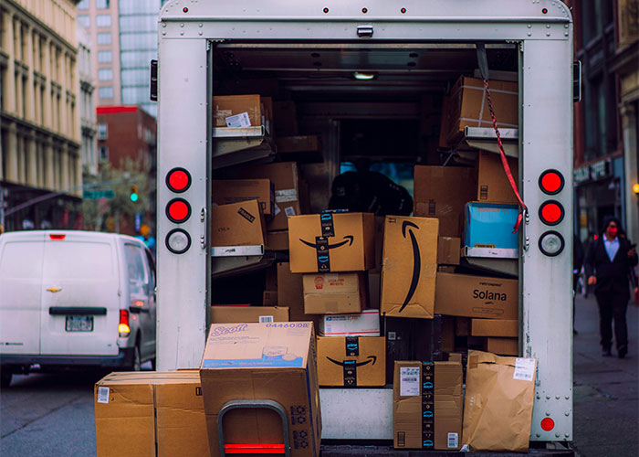 Delivery truck filled with packages symbolizing people realizing their new job was a mistake and leaving without looking back.
