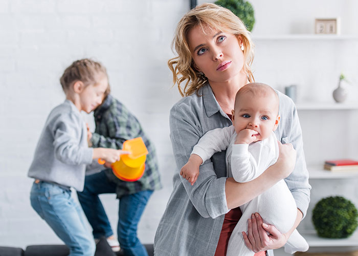 Woman Feels Taken Advantage Of By Brother, Offers A Compromise And Gets An Unexpectedly Negative Reaction