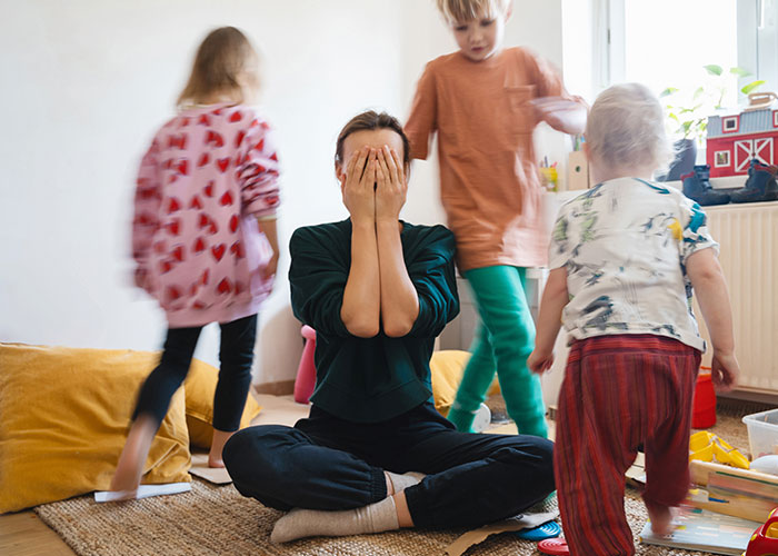 Woman Feels Taken Advantage Of By Brother, Offers A Compromise And Gets An Unexpectedly Negative Reaction