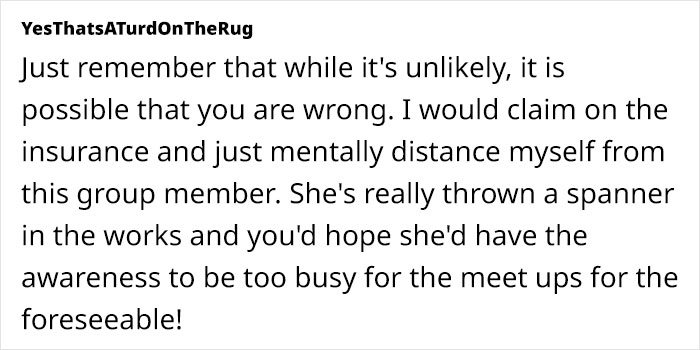 Woman Loses Glasses On Weekend Away With Friends, Suddenly Spots Them In Friend’s Photo Online Woman Loses Glasses On Weekend Away With Friends, Suddenly Spots Them In Friend’s Photo Online