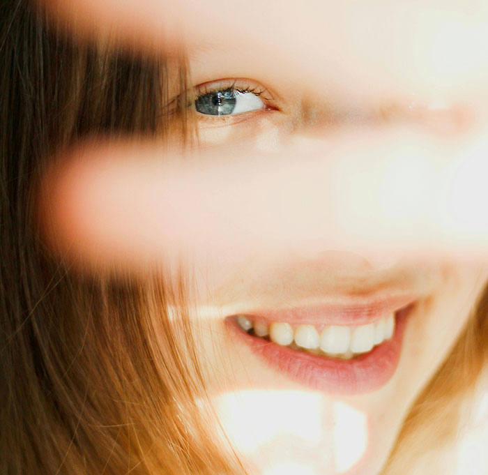 30 Subtle Signs Of Incredible Intelligence, As Shared By People Online