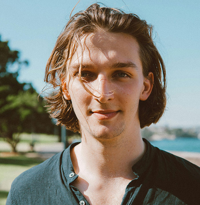 30 Subtle Signs Of Incredible Intelligence, As Shared By People Online