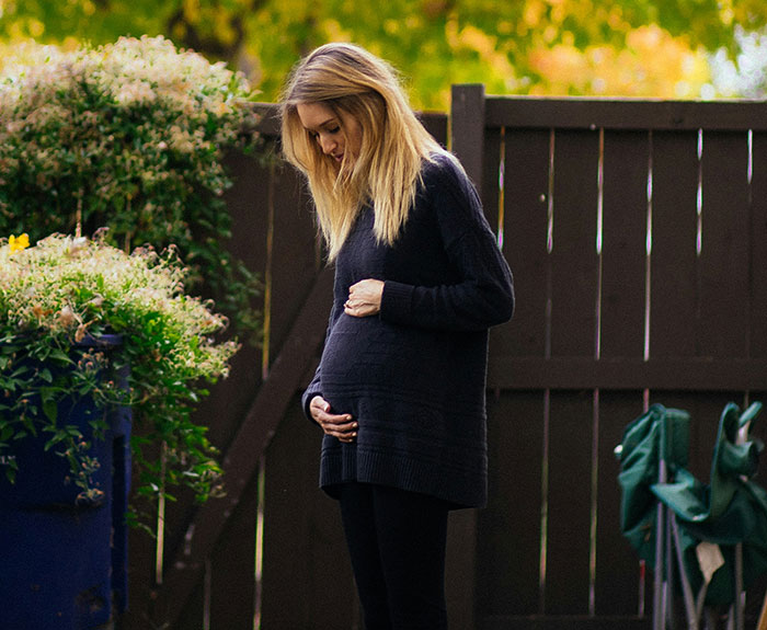 Man Learns Why Sister Wants Him To Pay For Her Surrogate, Tells Her Exactly What He Thinks Of Her