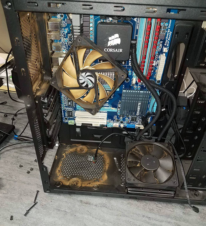 A Smoker's PC. The Fan Was Originally White, The Whole Thing Was Covered In Dust And Tar, And It Smelled Awful