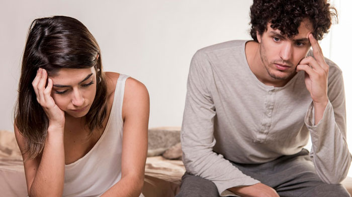 Spouses Feel Real Fear After Realizing Someone Keeps Entering Their Home And Not Even Hiding It Spouses Feel Real Fear After Realizing Someone Keeps Entering Their Home And Not Even Hiding It