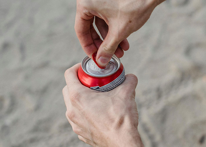 30 Wild Funeral Stories About Inappropriate, Weird Or Funny Things Happening