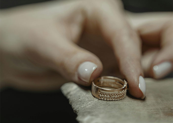 30 Wild Funeral Stories About Inappropriate, Weird Or Funny Things Happening