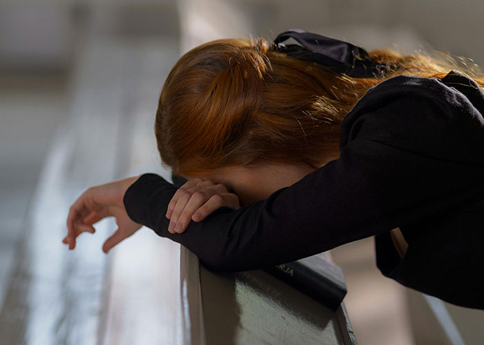 30 Wild Funeral Stories About Inappropriate, Weird Or Funny Things Happening