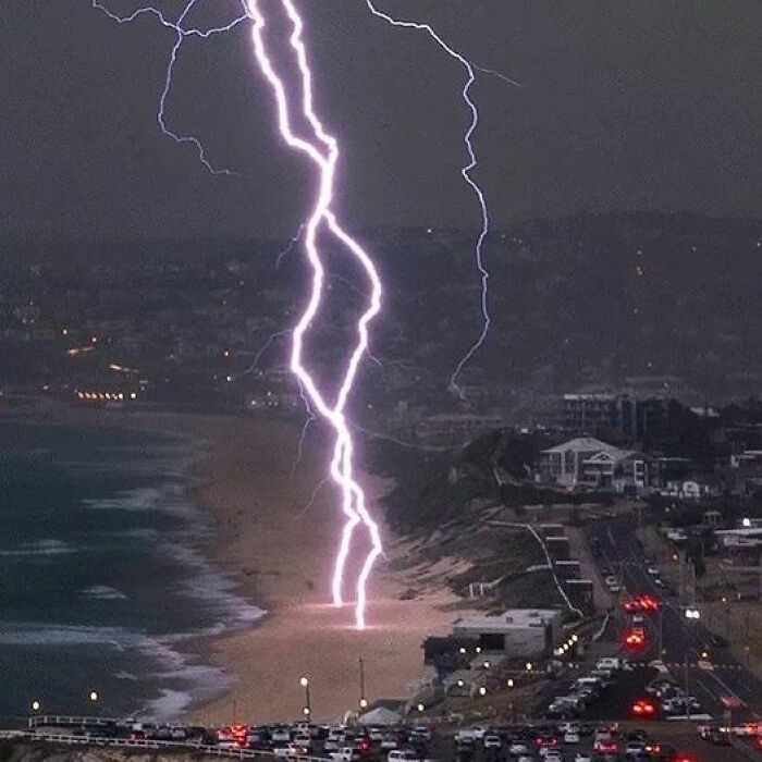 Lightning Strike In Australia ⚡️⚡️ 📷: David Diehm Photography