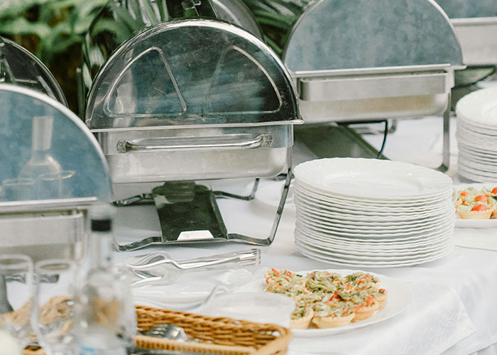 20 Invitaciones con exigencias ridículas que la gente se vio obligada a seguir