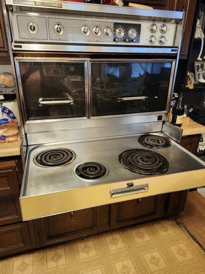 Look At My Beauty! Everything But 1 Burner Works