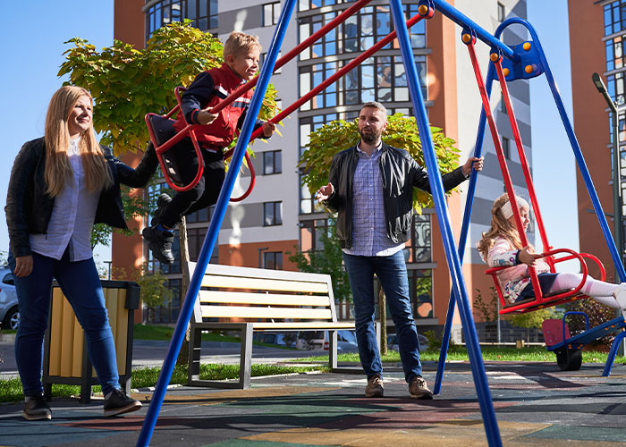 &ldquo;Today I Messed Up&rdquo;: Dad Regrets Approaching A Hot Mom To Set Up A Playdate