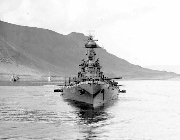 Bow-On View Of Uss Washington Bb-56 In Hvalfjörður Iceland - May 1942