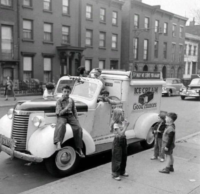 Ice-Cream Truck In New York In 80s!