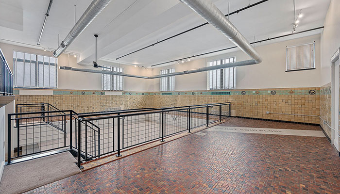 &ldquo;Is This Cool Or Weird?&rdquo; Woman Realizes Apartment Is Inside A Pool After Seeing &ldquo;Shallow&rdquo; Sign