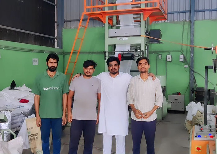 Startup Goes Viral Online After Creating A Near-Perfect Plastic Bag Alternative Made From Corn Waste Startup Goes Viral Online After Creating A Near-Perfect Plastic Bag Alternative Made From Corn Waste