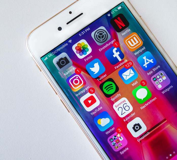 “Weddings”: 30 Things That People Realized Are Pure Nonsense As They Aged