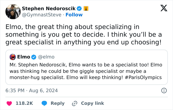 Nerdy Pommel Horse Guy’s Wholesome Interaction With Elmo Is Going Viral Nerdy Pommel Horse Guy’s Wholesome Interaction With Elmo Is Going Viral