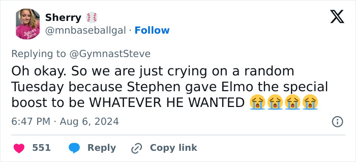 Nerdy Pommel Horse Guy’s Wholesome Interaction With Elmo Is Going Viral Nerdy Pommel Horse Guy’s Wholesome Interaction With Elmo Is Going Viral