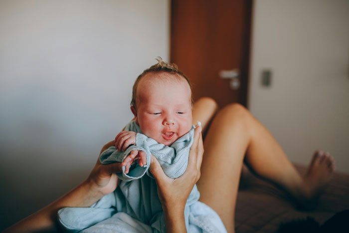 &ldquo;[Am I The Jerk] For Cutting Off My Surrogate After She Made Me and My Husband Feel Uncomfortable?&rdquo;